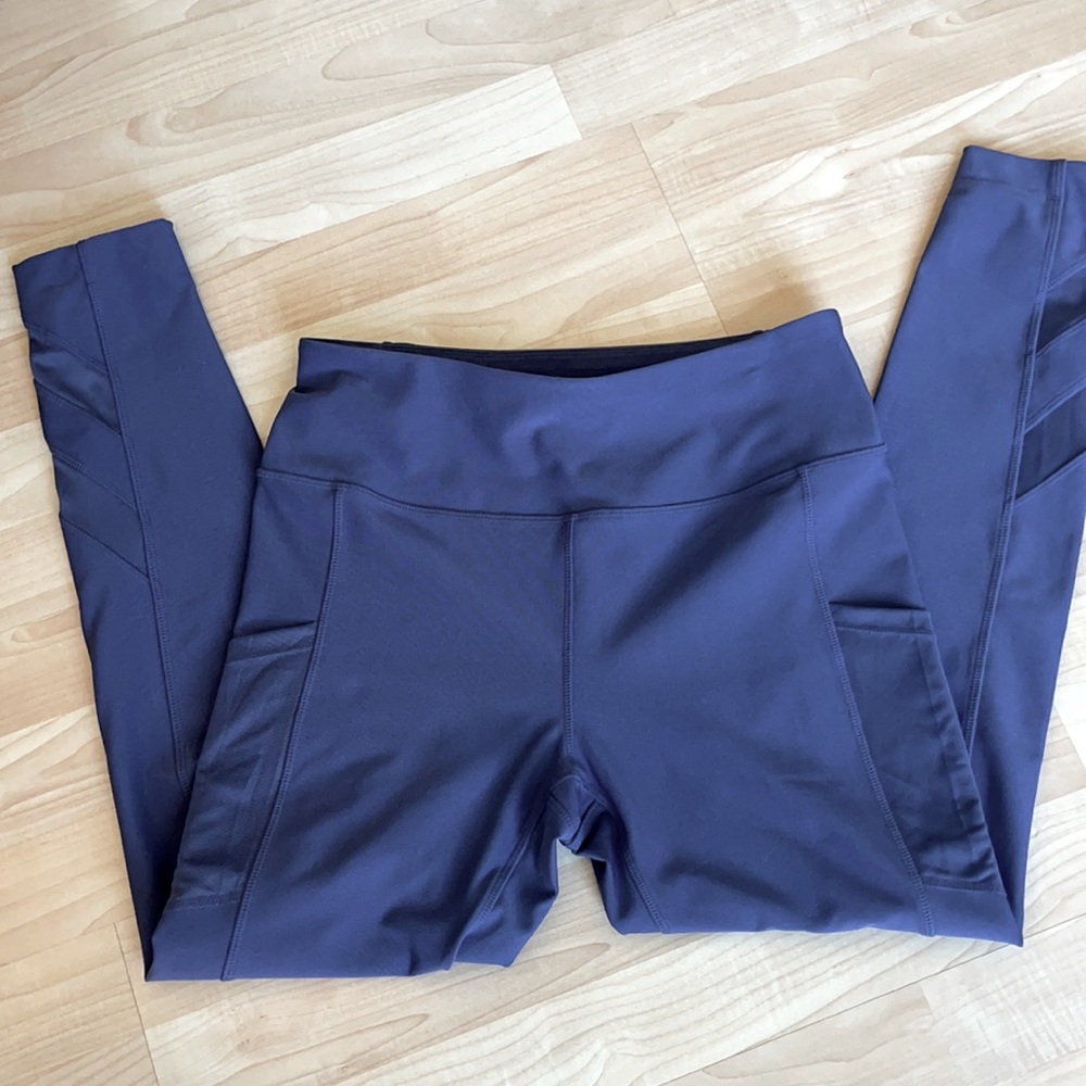 Mondetta leggings, Size Medium - Picture 2 of 3